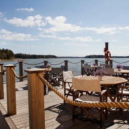 Hotel Calliola Kokous- Ja Saaristohotelli *